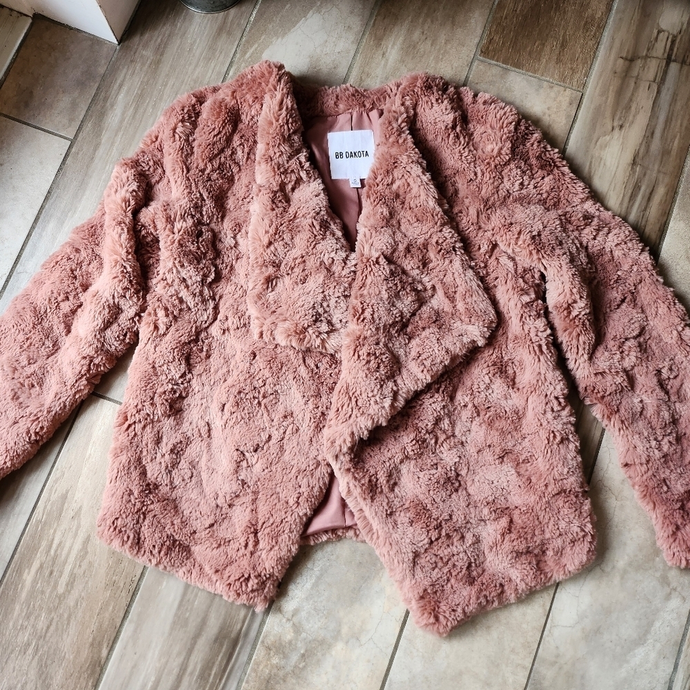 BB Dakota Blush Faux Fur Coat